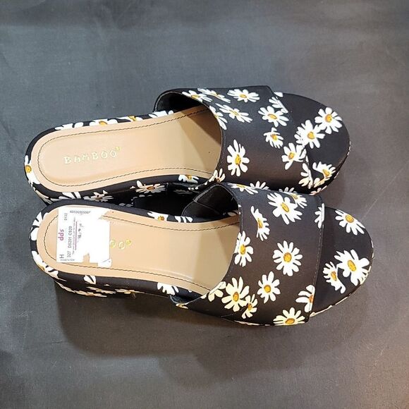 BRAND NEW BAMBOO NICHE-16 DAISY'S FLORAL EMBROIDERED DESIGN PLATFORM SANDAL - Picture 8 of 16